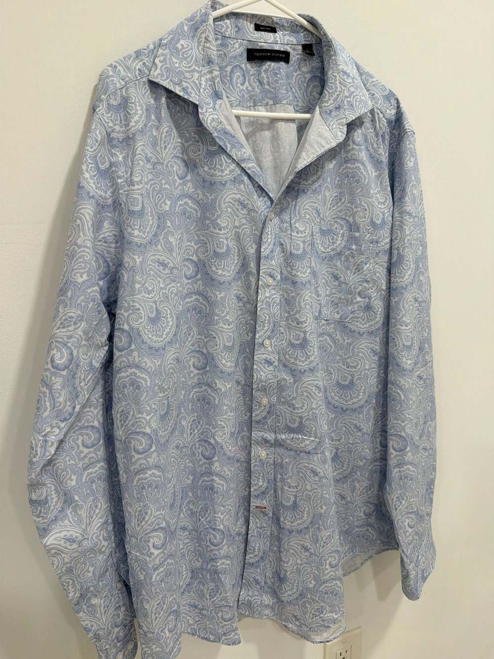 Tommy Hilfiger Men's Slim Tall Long Sleeve Button-Down Paisley Print Shirt